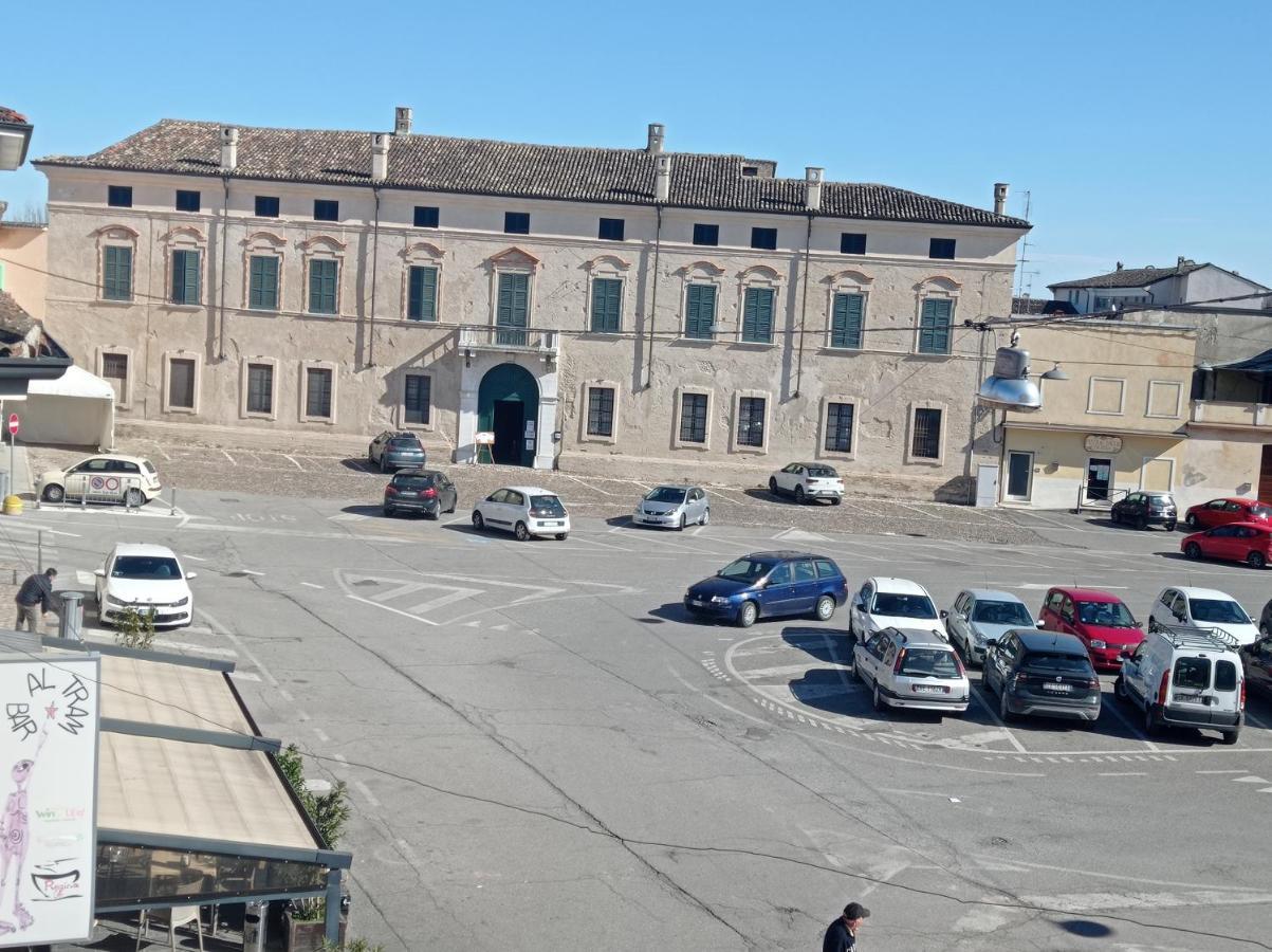 شقة House Piazza Vittoria Medole المظهر الخارجي الصورة